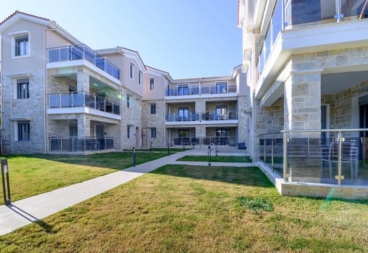 Momento Luxury Apartments Walking Distance From The Beach Nikiana Ngoại thất bức ảnh