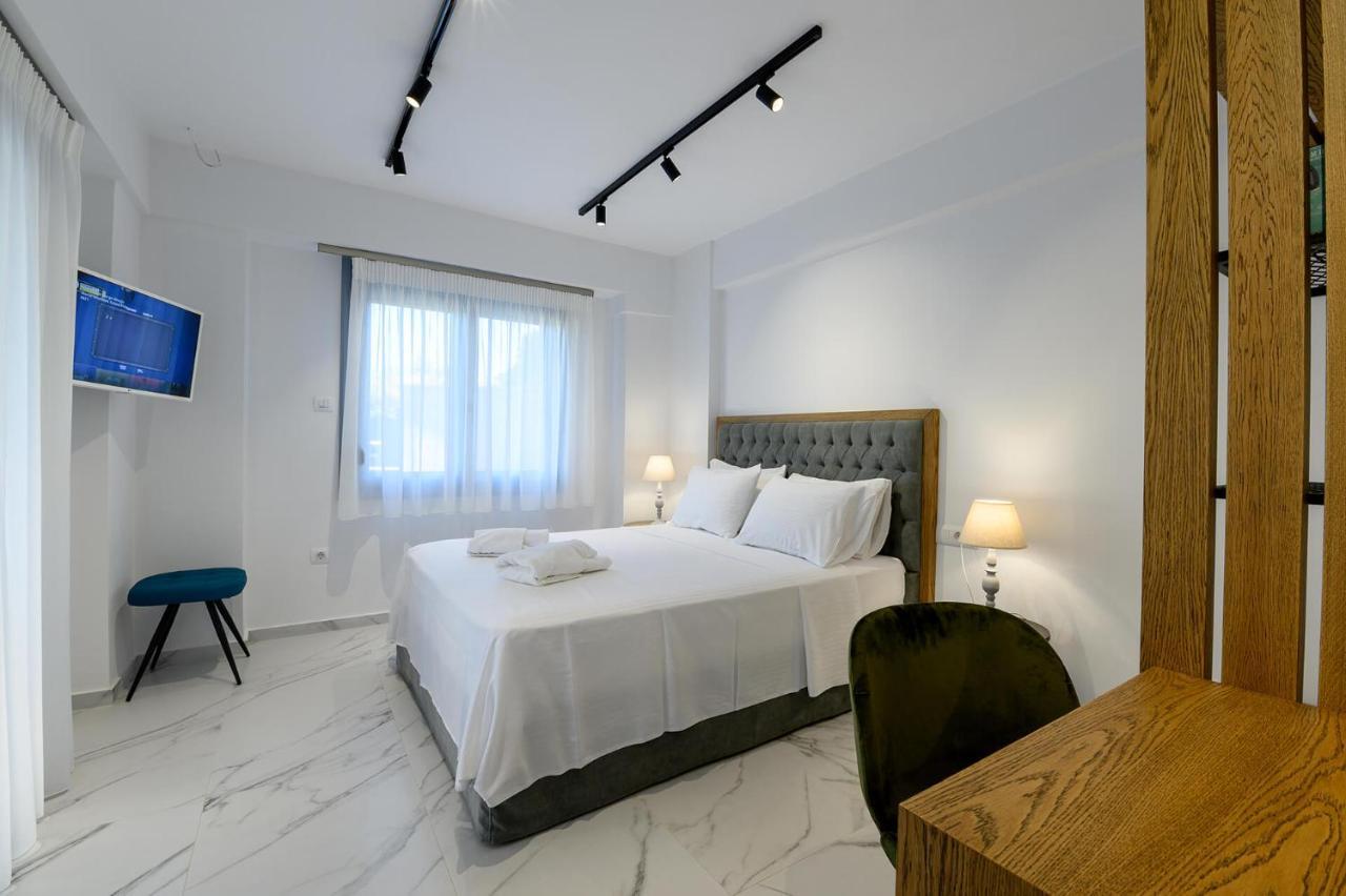 Momento Luxury Apartments Walking Distance From The Beach Nikiana Ngoại thất bức ảnh